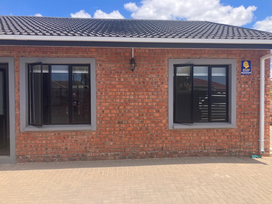 To Let 2 Bedroom Property for Rent in Windsor Park Eastern Cape